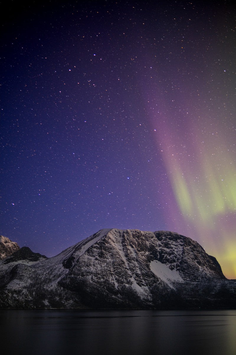 Aurora above Lundøya IV Geography
