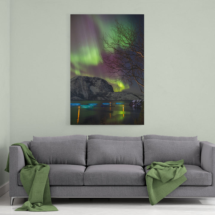 Рыбоводные загоны на острове Лундёйа с полярным сиянием II - Холст