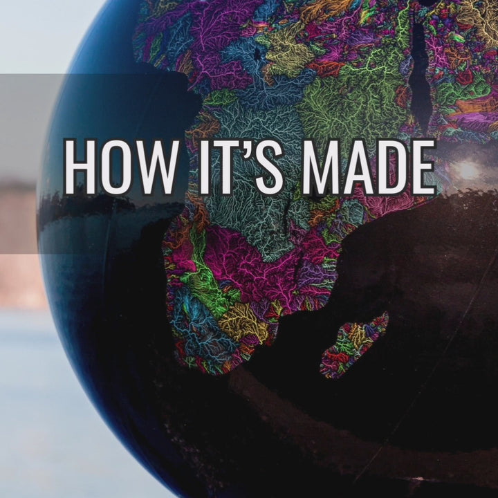 Globo terráqueo de cuenca fluvial en color negro