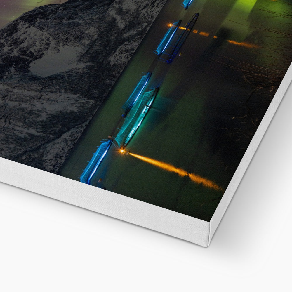 Рыбоводные загоны на острове Лундёйа с полярным сиянием II - Холст