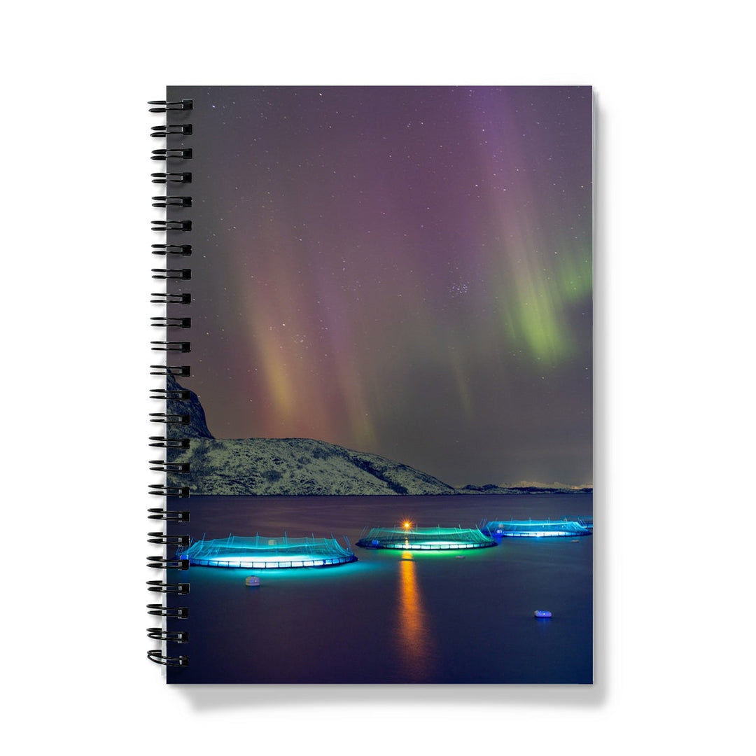Fish pens with aurora II - Notebook