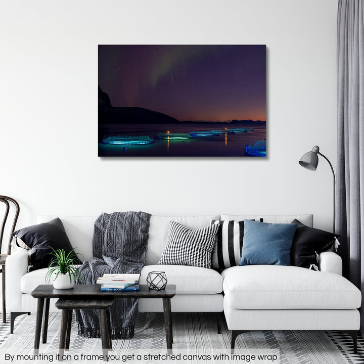 Fischgehege über Lundøya mit Aurora VI – gerollte Leinwand
