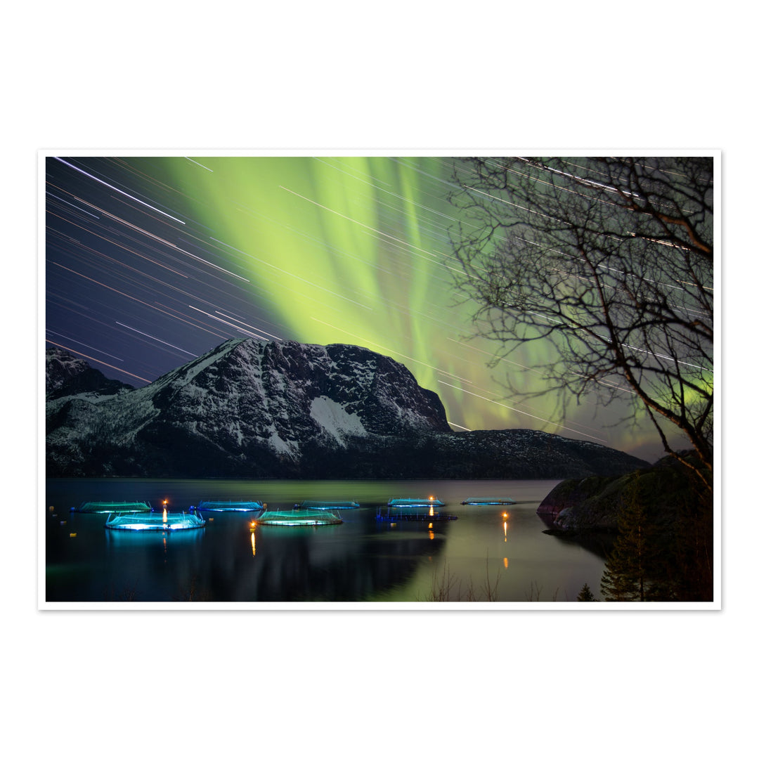 Rastros de estrelas com aurora acima dos viveiros de peixes IV - Hahnemühle Photo Rag Print