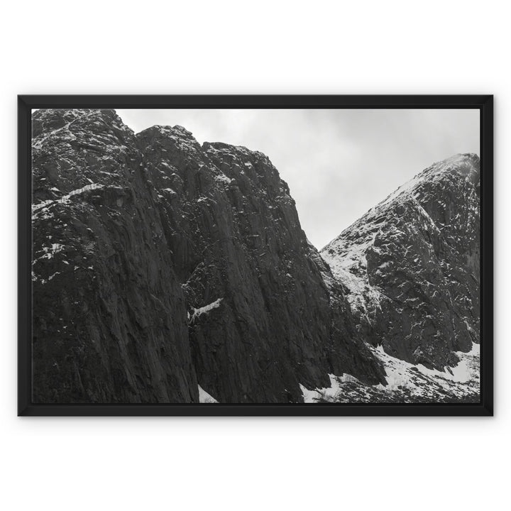 Uneinladend – Gerahmte Leinwand