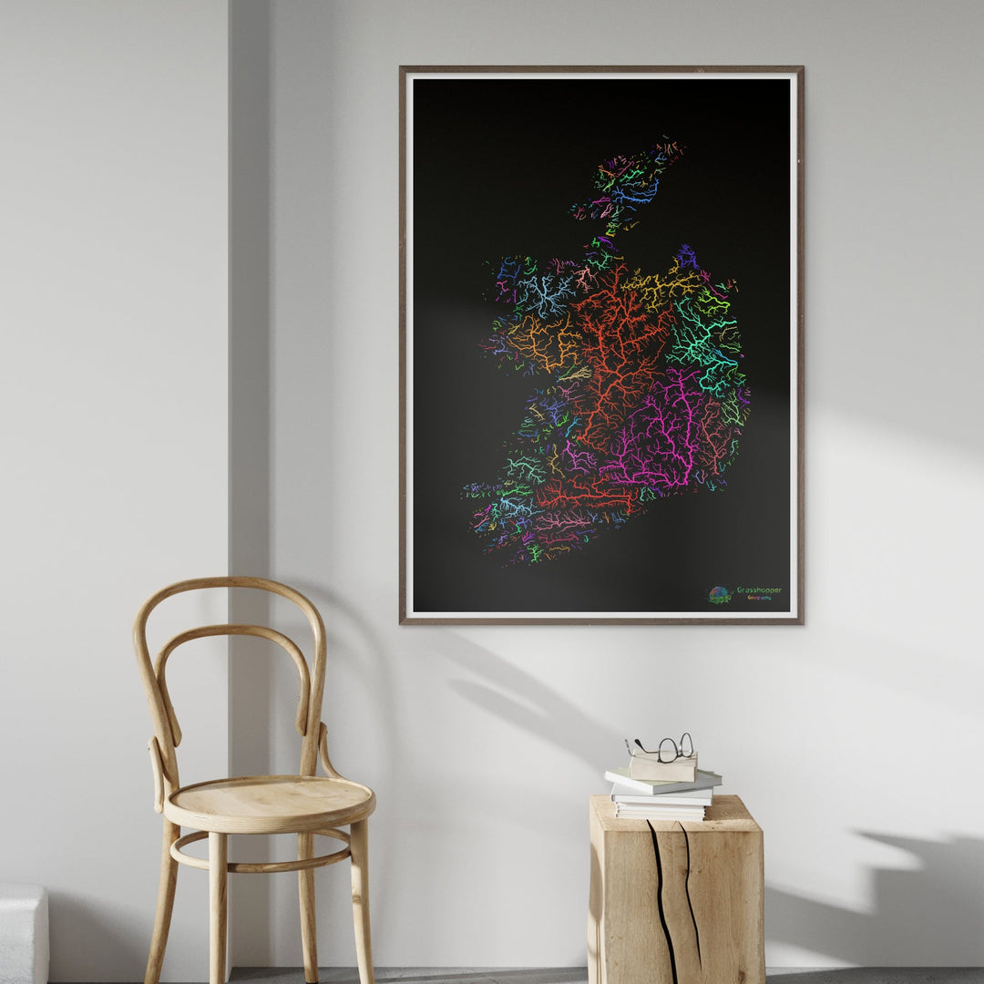 Irlande - Carte des bassins fluviaux, arc-en-ciel sur noir - Fine Art Print