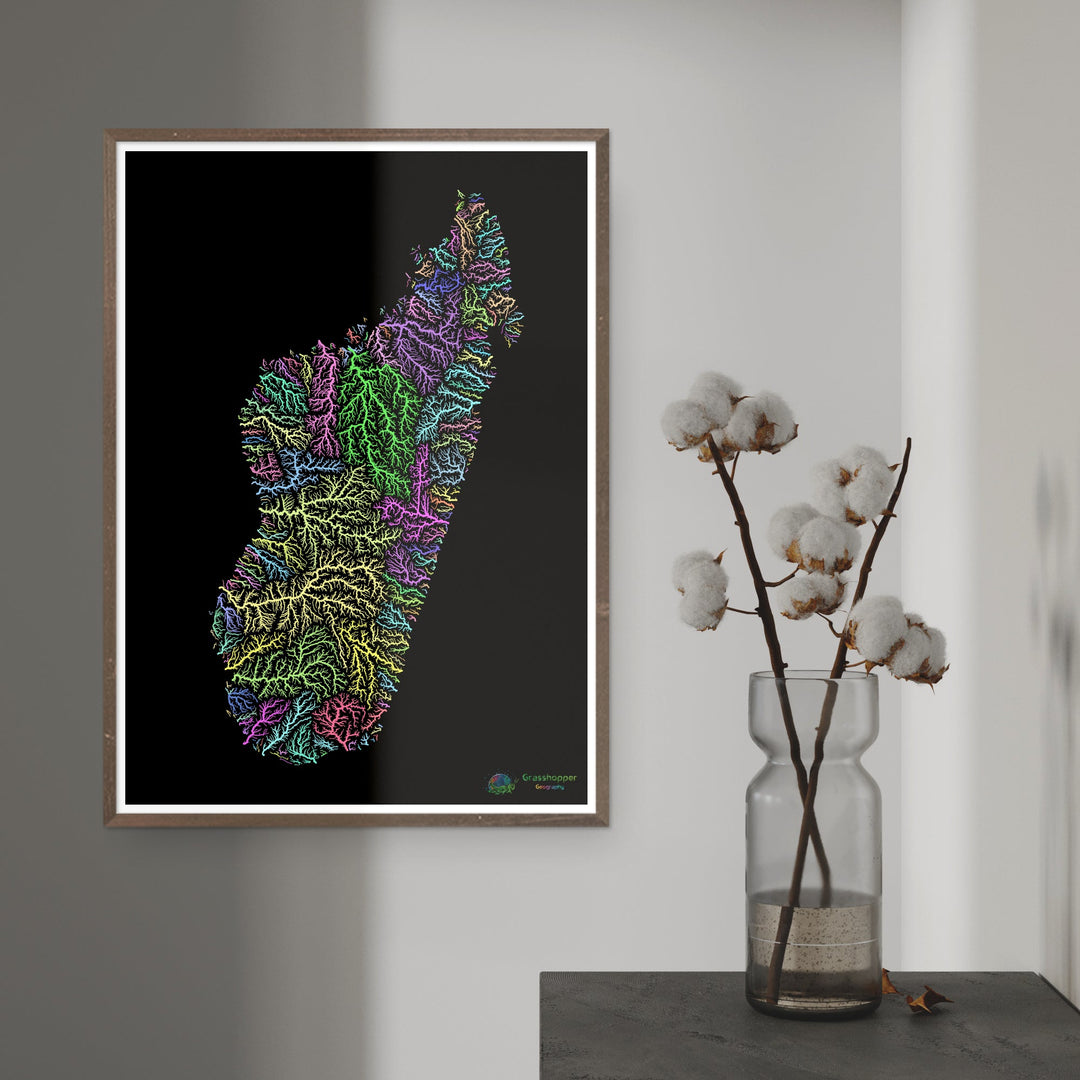 Madagascar - Carte des bassins fluviaux, pastel sur noir - Fine Art Print