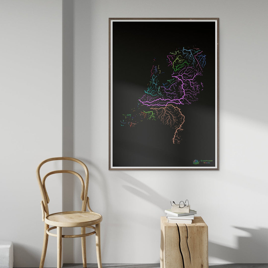 Países Bajos - Mapa de cuencas fluviales, arco iris sobre negro - Impresión de bellas artes